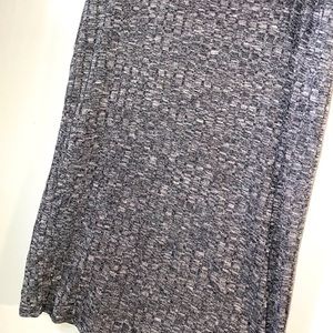 Stretchy knit skirt! Very comfortable!